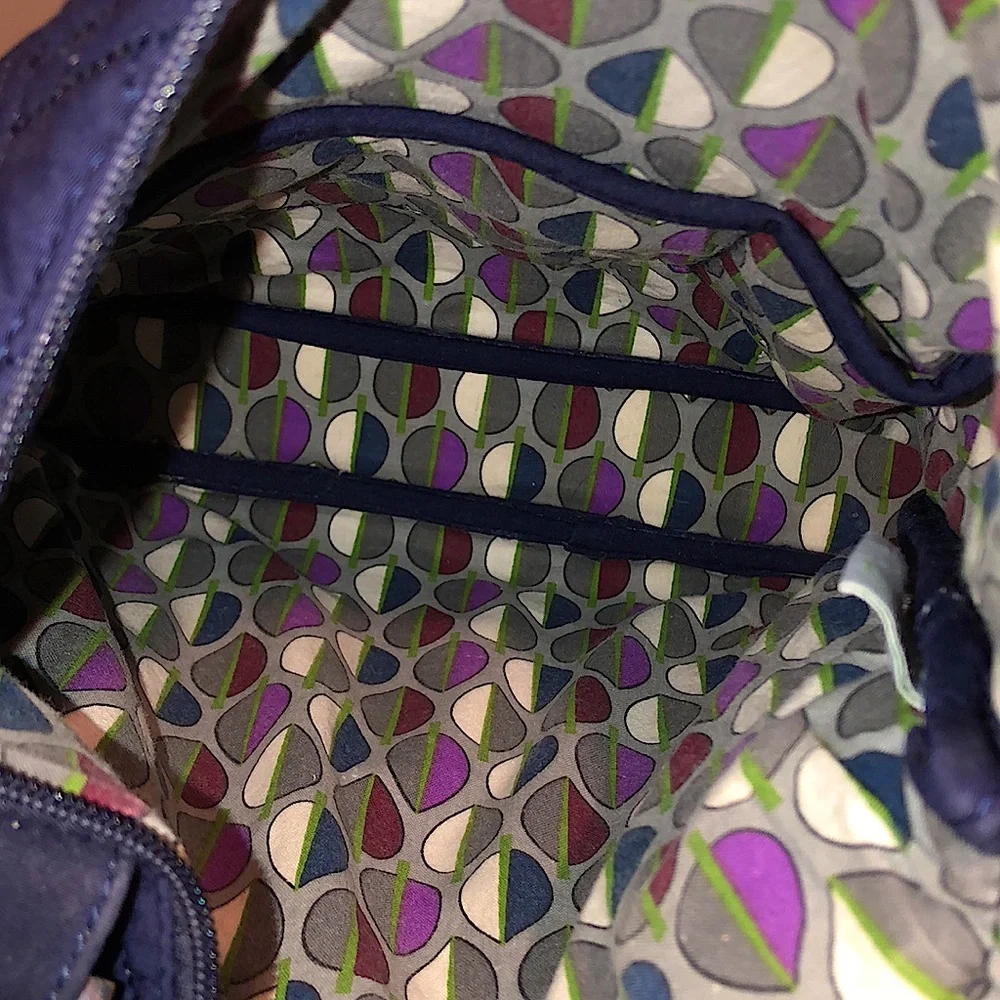 VERA BRADLEY Navy Blue Quilted Convertible Crossbody Shoulderbag - Picture 8 of 15